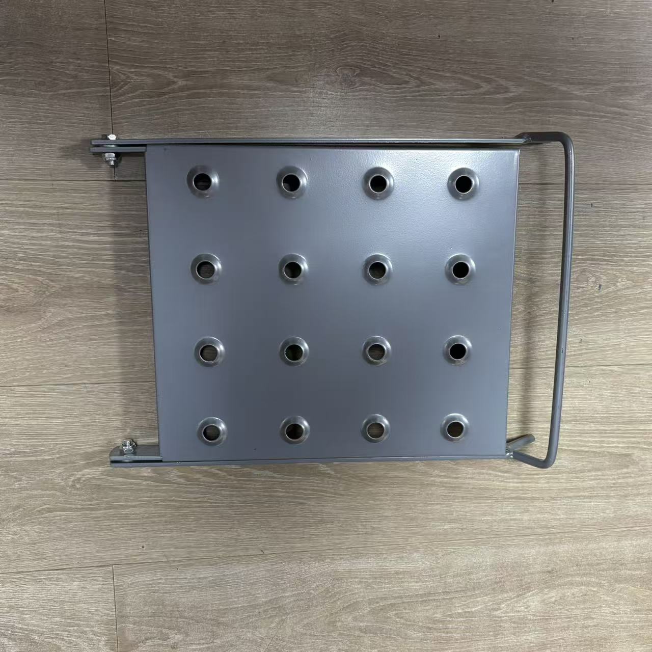 ชั้นวางของแบบขั้นบันได ป้องกัน - Workshop Tools Shelf บทวิจารณ์และราคา